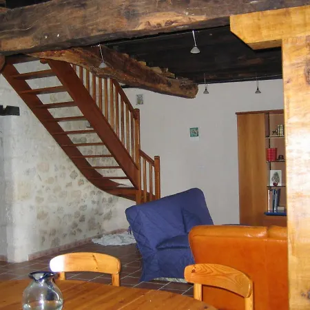 Ferienhaus Les De Peyrouton: Le Pigeonnier Et La Borde *