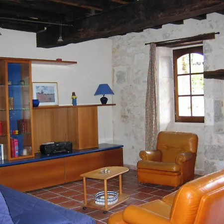 Ferienhaus Les De Peyrouton: Le Pigeonnier Et La Borde *