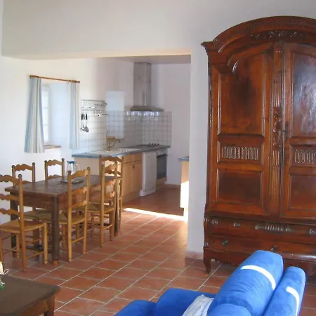 Les De Peyrouton: Le Pigeonnier Et La Borde Castéra-Lectourois