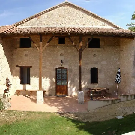 Ferienhaus Les De Peyrouton: Le Pigeonnier Et La Borde *