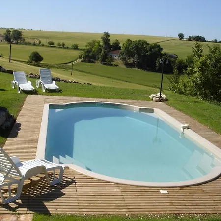 Les De Peyrouton: Le Pigeonnier Et La Borde Feriehus *