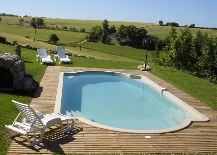 Les De Peyrouton: Le Pigeonnier Et La Borde Ferienhaus *